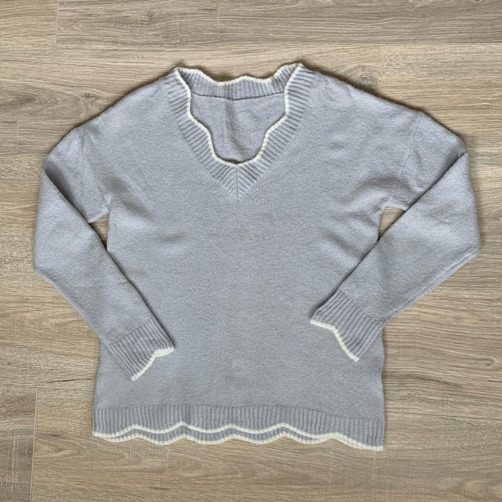 Boutique Scallop Edged Sweater Size S